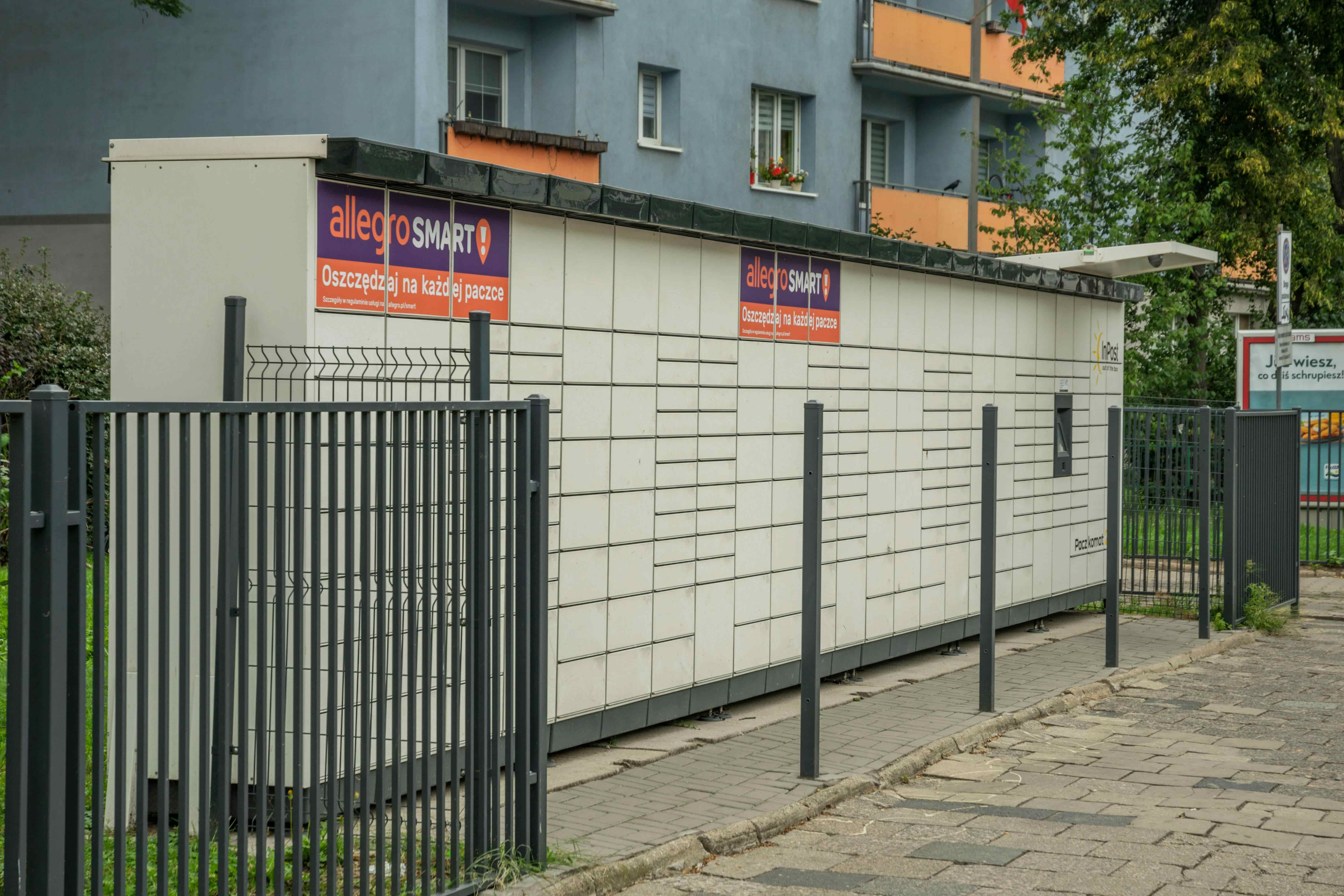 Outdoor package lockers